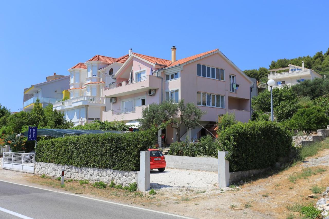 Apartments By The Sea Poljica, Trogir - 19316 玛里纳 外观 照片