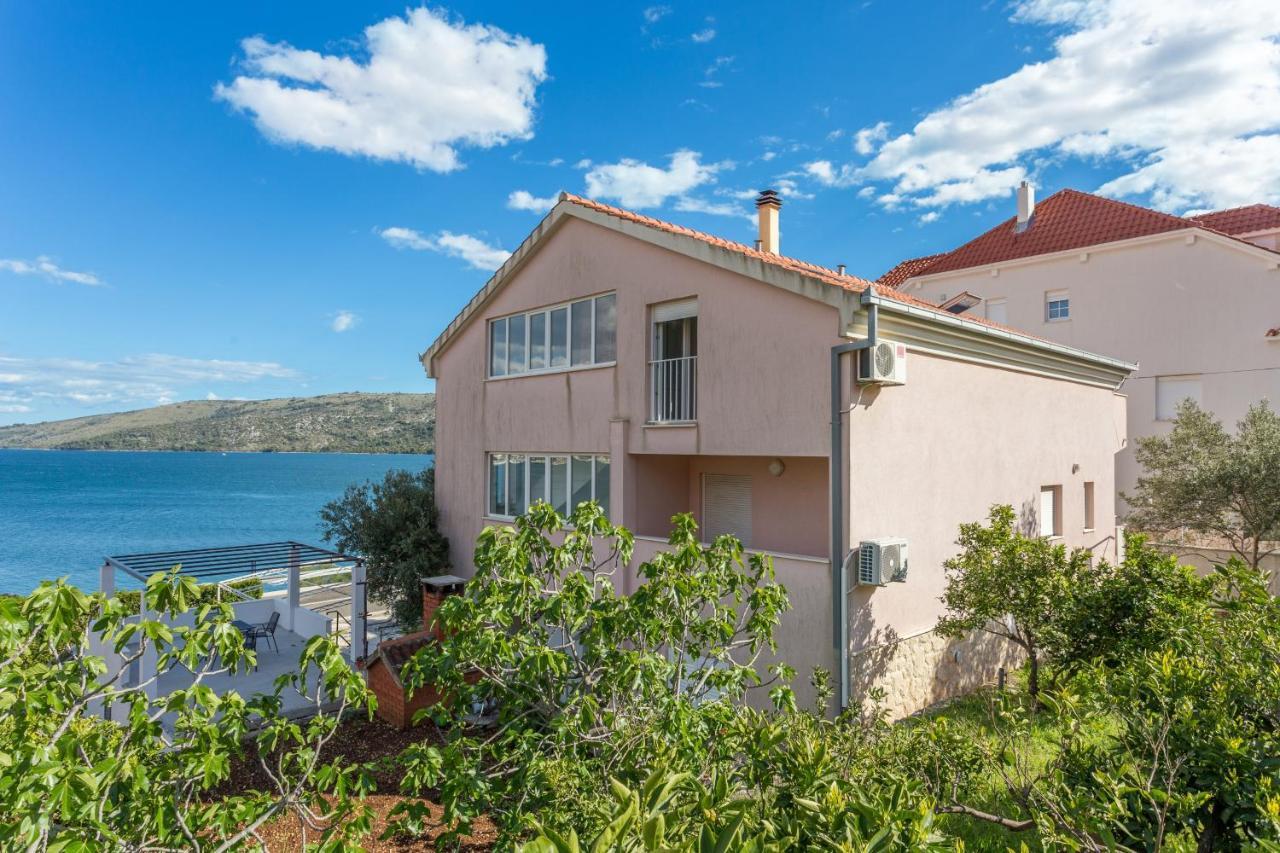 Apartments By The Sea Poljica, Trogir - 19316 玛里纳 外观 照片