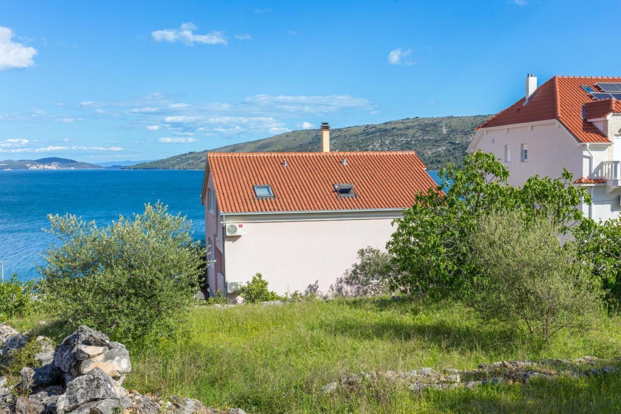 Apartments By The Sea Poljica, Trogir - 19316 玛里纳 外观 照片